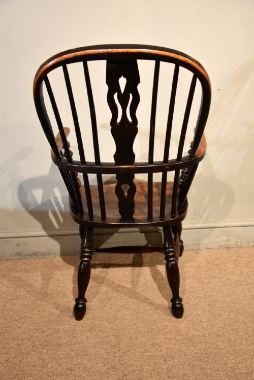 19TH CENTURY ASH AND ELM WINDSOR ARMCHAIR - ADDITIONAL PHOTO 6