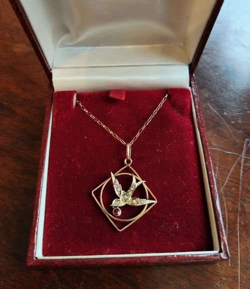 VICTORIAN 9CT GOLD GARNET SWALLOW PENDANT NECKLACE - ADDITIONAL PHOTO 9