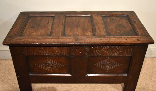 SMALL CHARLES I OAK TWO PANELLED COFFER - ADDITIONAL PHOTO 1