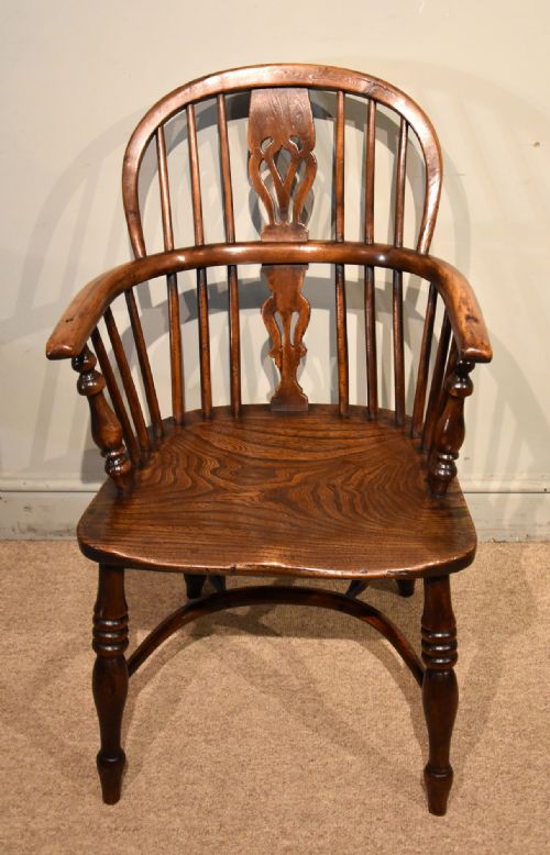 19th century yew wood windsor armchair - CATEGORY: ANTIQUE CHAIRS - DATED 19TH CENTURY