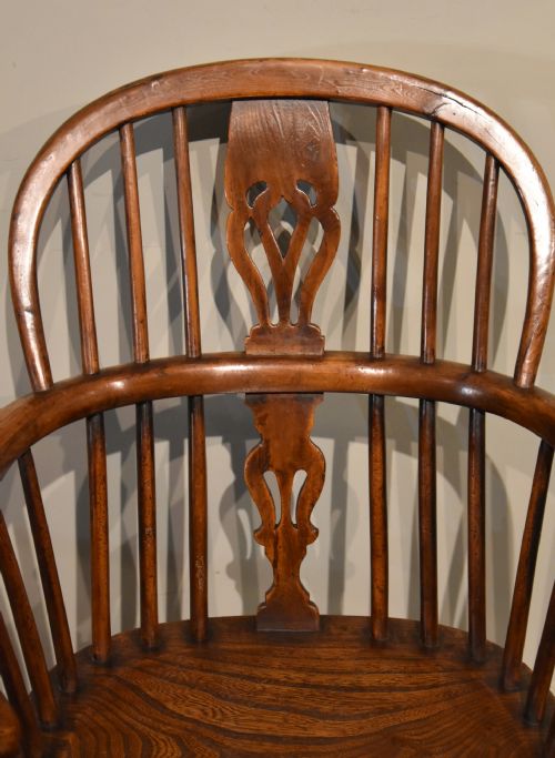 19TH CENTURY YEW WOOD WINDSOR ARMCHAIR - ADDITIONAL PHOTO 4