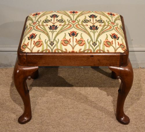 george ii walnut music stool - CATEGORY: ANTIQUE STOOLS - DATED 18TH CENTURY