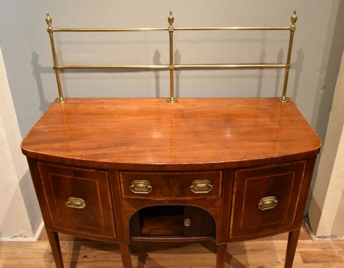 GEORGE III SMALL MAHOGANY AND SATINWOOD BOWFRONT SIDEBOARD - ADDITIONAL PHOTO 5