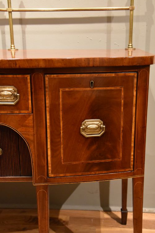 GEORGE III SMALL MAHOGANY AND SATINWOOD BOWFRONT SIDEBOARD - ADDITIONAL PHOTO 6