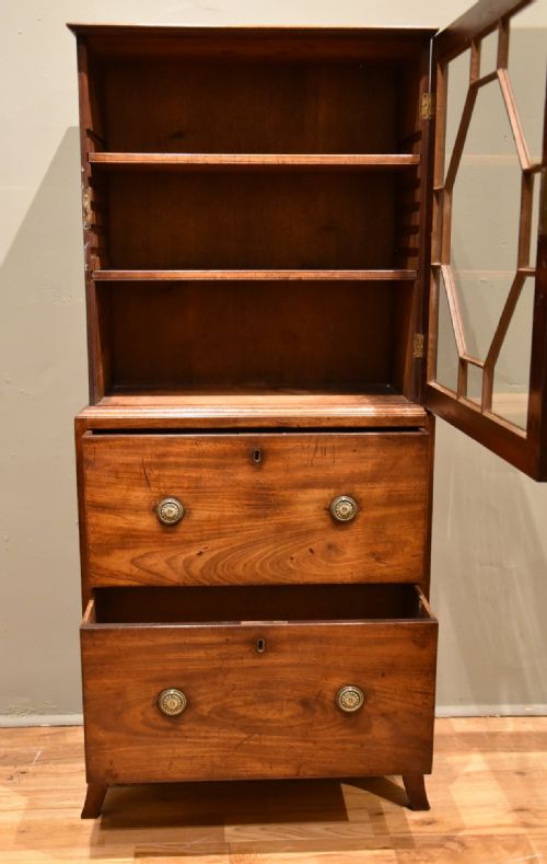RARE GEORGE III MAHOGANY DWARF CABINET - ADDITIONAL PHOTO 2