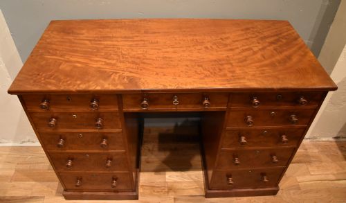 VICTORIAN FIGURED MAHOGANY KNEEHOLE DESK - ADDITIONAL PHOTO 5
