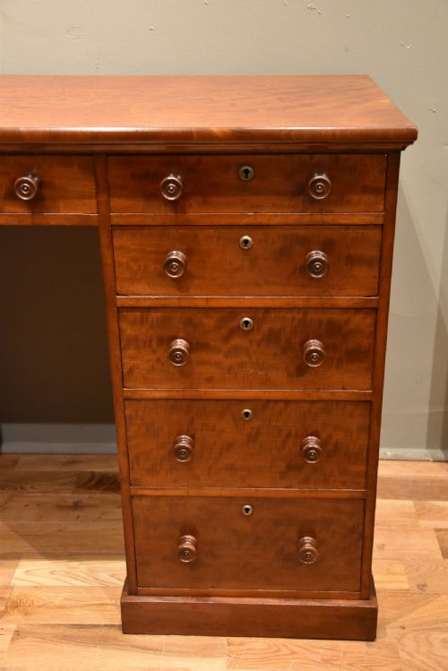 VICTORIAN FIGURED MAHOGANY KNEEHOLE DESK - ADDITIONAL PHOTO 6