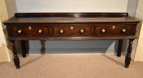 early 18th century oak dresser - CATEGORY: ANTIQUE SIDEBOARDS - DATED 18TH CENTURY