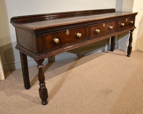 EARLY 18TH CENTURY OAK DRESSER - ADDITIONAL PHOTO 5