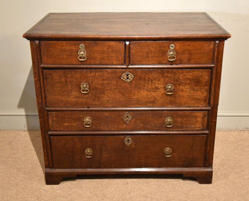 17th century oak cottage chest of drawers - CATEGORY: ANTIQUE CHEST OF DRAWERS - DATED 17TH CENTURY