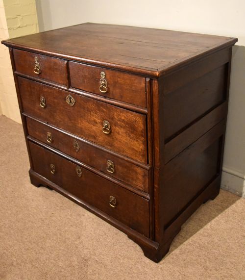 17TH CENTURY OAK COTTAGE CHEST OF DRAWERS - ADDITIONAL PHOTO 4