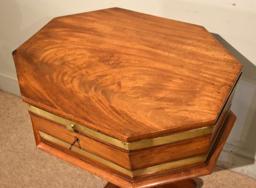 VICTORIAN MAHOGANY BRASS WORK TABLE SEWING BOX - ADDITIONAL PHOTO 7