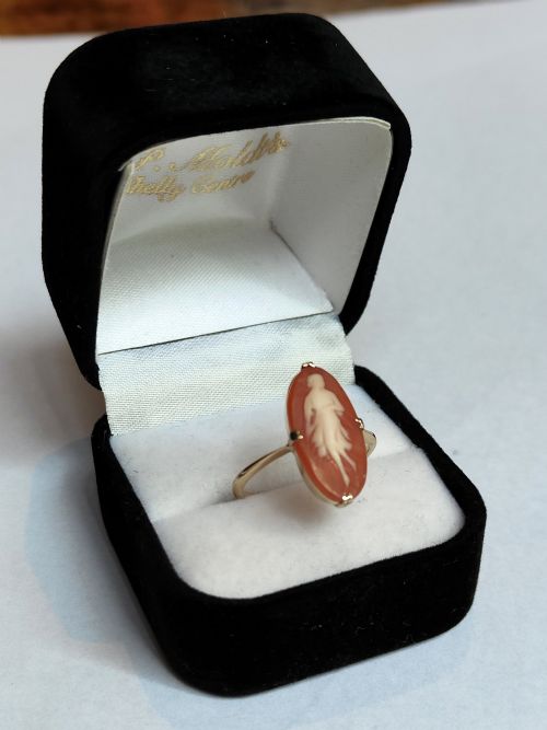 PRETTY ANTIQUE LARGE 9CT GOLD CAMEO RING - ADDITIONAL PHOTO 2