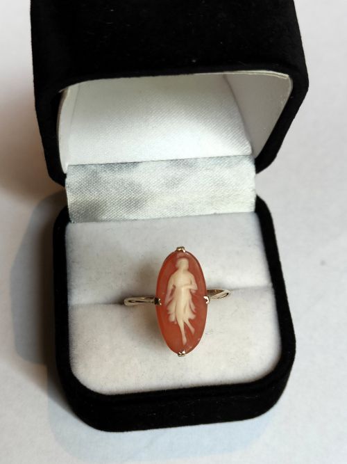 PRETTY ANTIQUE LARGE 9CT GOLD CAMEO RING - ADDITIONAL PHOTO 3