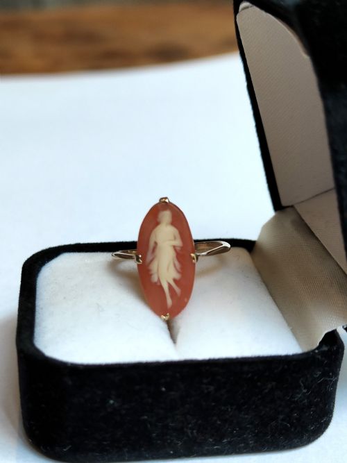PRETTY ANTIQUE LARGE 9CT GOLD CAMEO RING - ADDITIONAL PHOTO 5