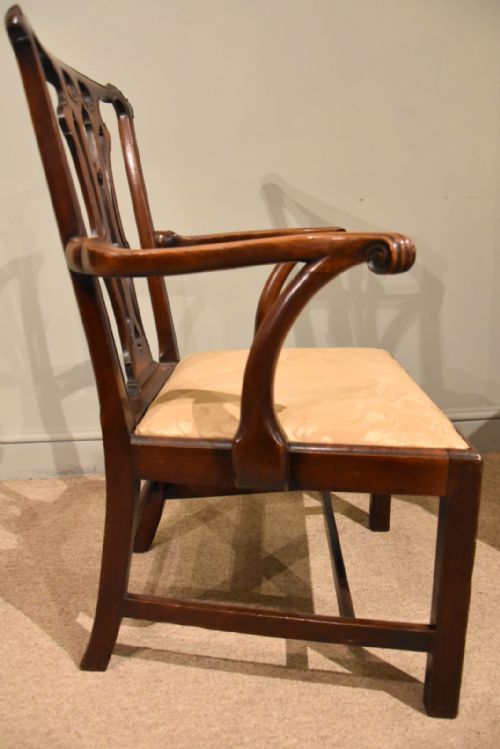 LARGE GEORGE III MAHOGANY ARMCHAIR - ADDITIONAL PHOTO 4