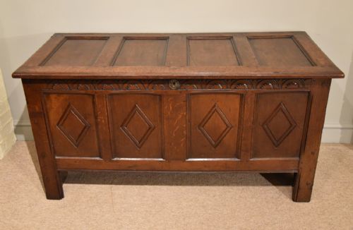 17TH CENTURY LARGE OAK COFFER - ADDITIONAL PHOTO 1