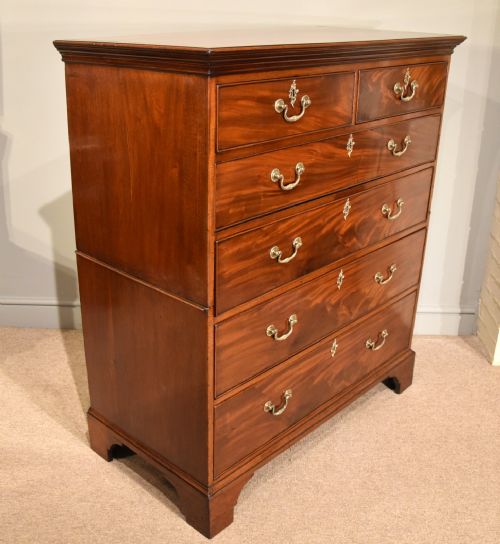 TALL MAHOGANY GEORGE III CHEST OF DRAWERS - ADDITIONAL PHOTO 2