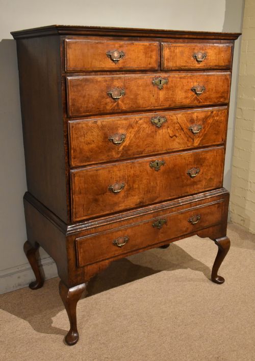QUEEN ANNE WALNUT CHEST ON STAND - ADDITIONAL PHOTO 5