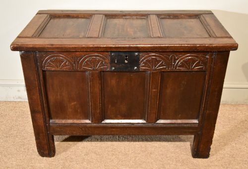 17th century small oak coffer - CATEGORY: ANTIQUE CHESTS - DATED 17TH CENTURY