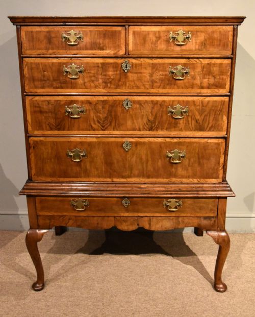 george ii walnut chest on stand - CATEGORY: ANTIQUE CHEST OF DRAWERS - DATED GEORGIAN