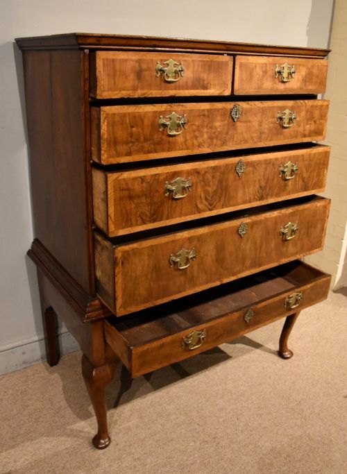 GEORGE II WALNUT CHEST ON STAND - ADDITIONAL PHOTO 3