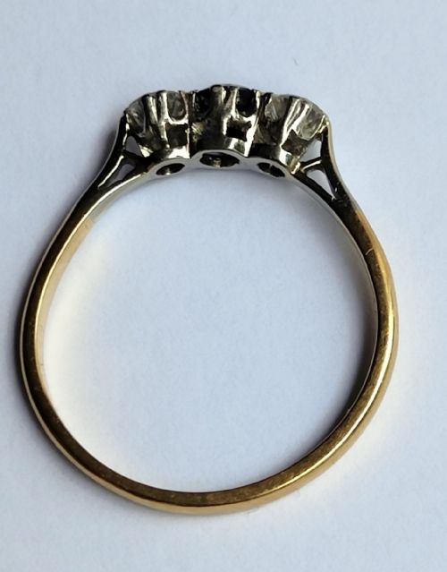 ART DECO 18CT GOLD SAPPHIRE DIAMOND TRILOGY RING UK R - ADDITIONAL PHOTO 4