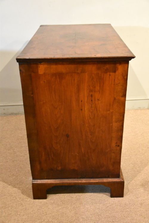 18TH CENTURY WALNUT VENEERED CHEST OF DRAWERS - ADDITIONAL PHOTO 5
