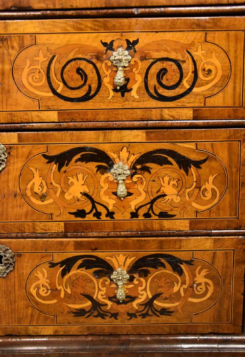 WILLIAM AND MARY WALNUT MARQUETRY CHEST OF DRAWERS - ADDITIONAL PHOTO 3