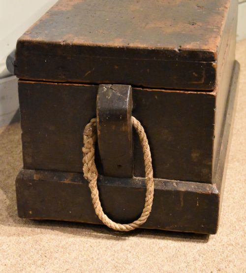 19TH CENTURY PAINTED TOOL BOX - ADDITIONAL PHOTO 5