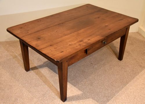 19th century french coffee cherry table - CATEGORY: ANTIQUE TABLES - DATED 19TH CENTURY