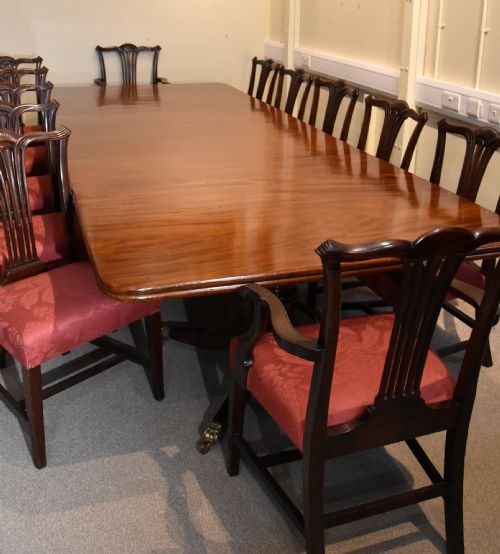 GEORGE III LARGE 12 SEATER MAHOGANY DINING TABLE - ADDITIONAL PHOTO 2