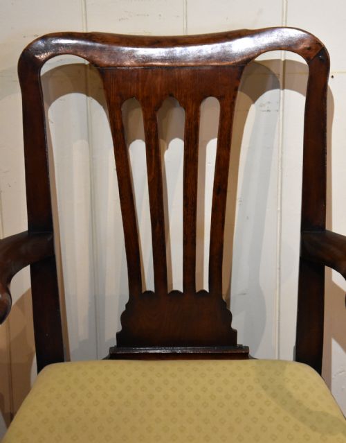 18TH CENTURY WALNUT ARMCHAIR - ADDITIONAL PHOTO 1