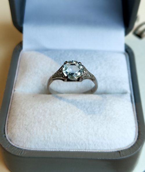 ART DECO PLATINUM AQUAMARINE DIAMOND SOLITAIRE RING - ADDITIONAL PHOTO 2