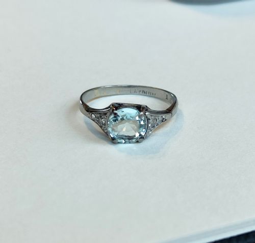 ART DECO PLATINUM AQUAMARINE DIAMOND SOLITAIRE RING - ADDITIONAL PHOTO 3