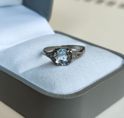 ART DECO PLATINUM AQUAMARINE DIAMOND SOLITAIRE RING - ADDITIONAL PHOTO 8