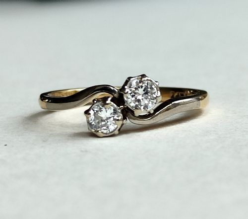 art deco 18ct gold platinum diamond 'toi et moi' engagement ring - CATEGORY: ANTIQUE JEWELLERY - DATED 1920