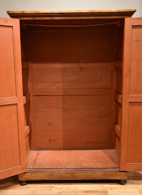 19TH CENTURY CONTINENTAL MAHOGANY CUPBOARD WARDROBE - ADDITIONAL PHOTO 1