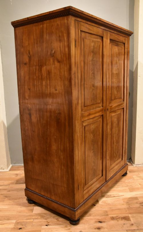 19TH CENTURY CONTINENTAL MAHOGANY CUPBOARD WARDROBE - ADDITIONAL PHOTO 2