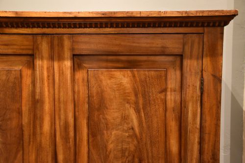 19TH CENTURY CONTINENTAL MAHOGANY CUPBOARD WARDROBE - ADDITIONAL PHOTO 6