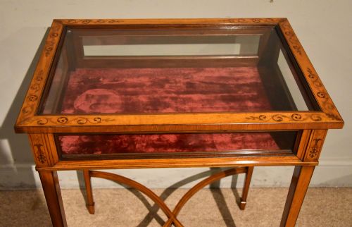 SATINWOOD LATE 19TH CENTURY BIJOUTERIE TABLE - ADDITIONAL PHOTO 4