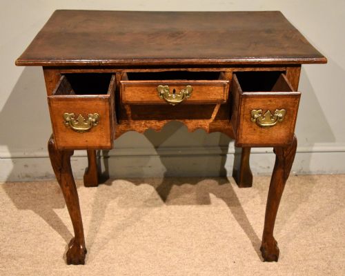 18TH CENTURY GEORGE II OAK LOWBOY - ADDITIONAL PHOTO 1