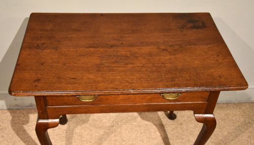 MID 18TH CENTURY OAK SIDE TABLE - ADDITIONAL PHOTO 4