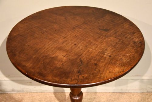 LATE 18TH CENTURY OAK LAMP TABLE - ADDITIONAL PHOTO 1