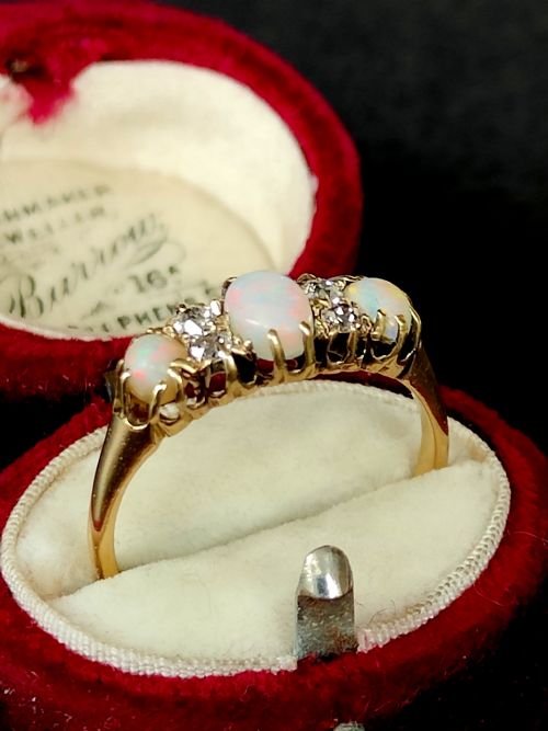 LOVELY VICTORIAN 18CT GOLD OPAL AND DIAMOND RING - ADDITIONAL PHOTO 2