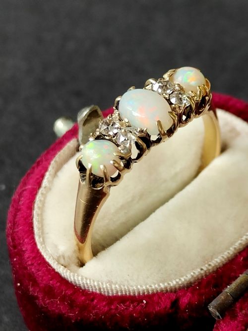LOVELY VICTORIAN 18CT GOLD OPAL AND DIAMOND RING - ADDITIONAL PHOTO 3