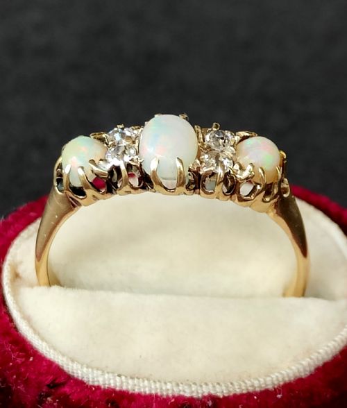 LOVELY VICTORIAN 18CT GOLD OPAL AND DIAMOND RING - ADDITIONAL PHOTO 5