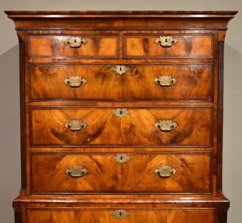 EARLY 18TH CENTURY WALNUT CHEST ON CHEST - ADDITIONAL PHOTO 2