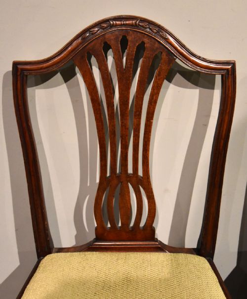PAIR OF GEORGE III HEPPLEWHITE MAHOGANY SIDE CHAIRS - ADDITIONAL PHOTO 2