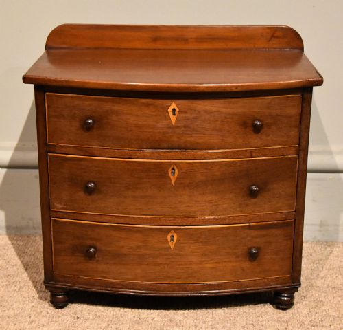 19th century miniature apprentice chest of drawers - CATEGORY: ANTIQUE CUPBOARDS - DATED 19TH CENTURY